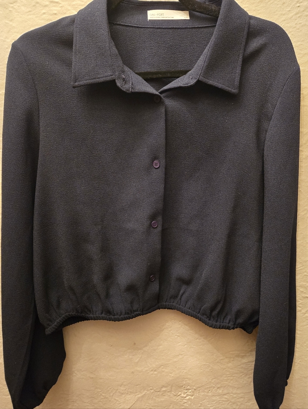 Oak + Fort Cropped Button Up Blouse Black Minimalist